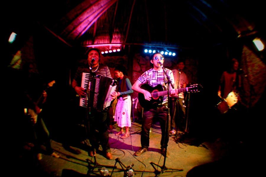 Galeria de Beirão e os Filhos de Dona Nereide - Beirão e os Filhos de Dona Nereide na Cavaleiro de Jorge